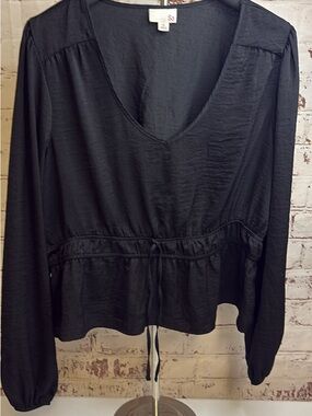 SO Black V-Neck Long Sleeve Drawstring Peplum Top